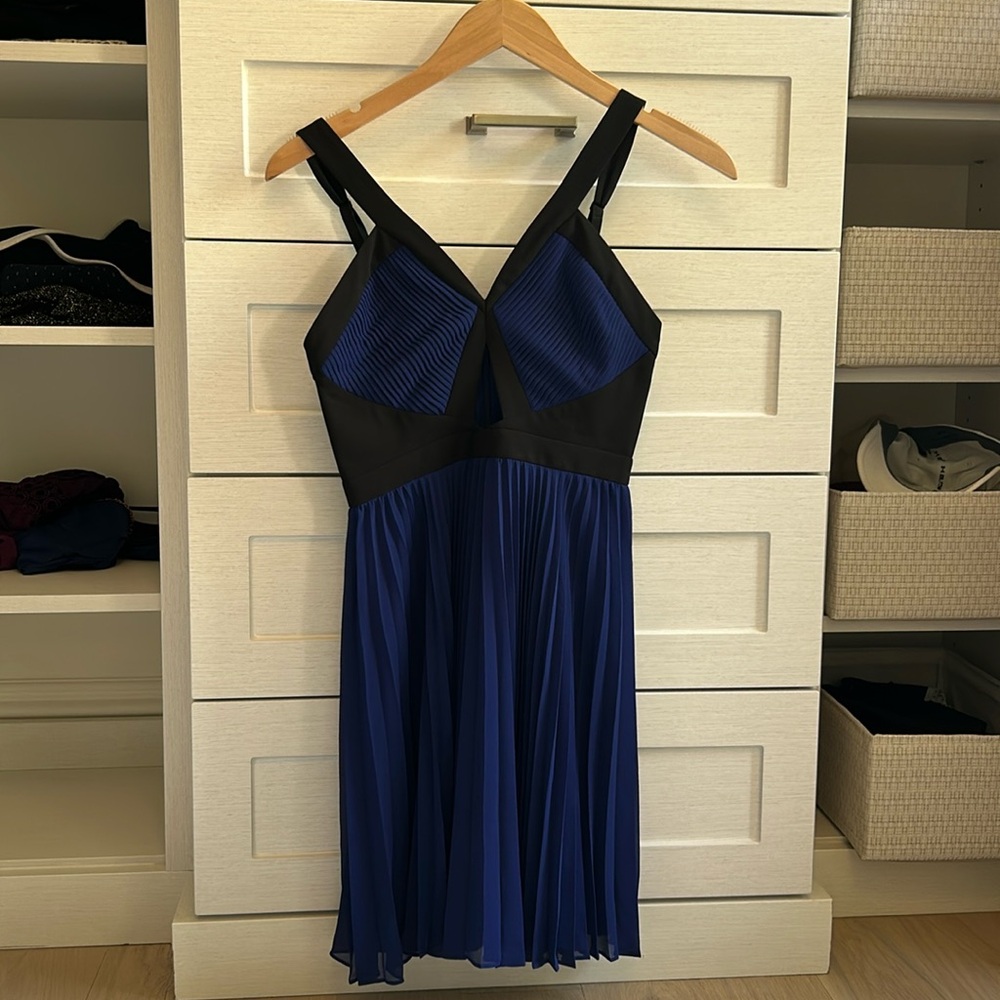 BCBG mini keyhole dress